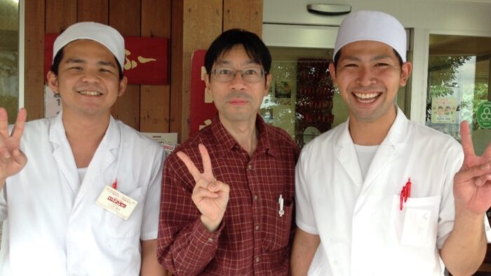 ［沖縄専門店元祖あぶりソーキそば］…火曜日パーソナリティ久城先生が取材🍙