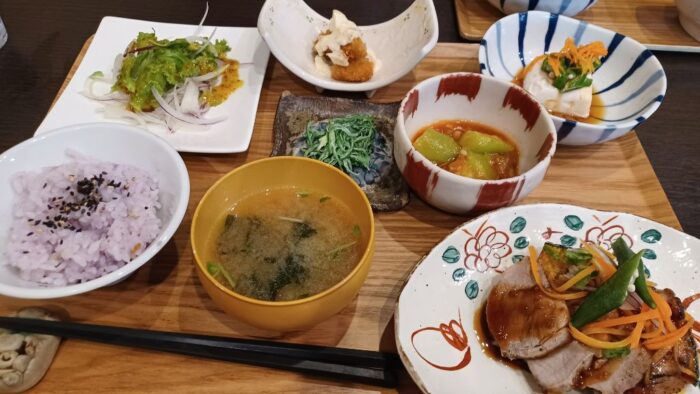 今週も美味しいランチは・・・経塚サンエー裏の「りゅう菜」で(*^^)v